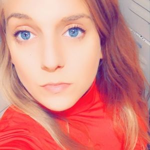 Meet your Posher, Christina